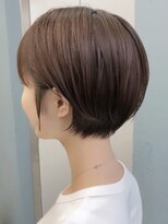 ビュー フクオカ(VIEW FUKUOKA)&nbsp;美髪にオトナかわいいホワイトグレージュネビージュショートボブ