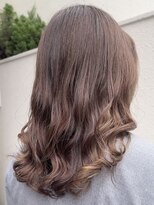 ラウレア(LAULEA)&nbsp;コテ巻き風パーマデジタルパーマミディアムパーマ10代20代30代