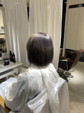 ソワン ドゥ ブレス エルネ 立花店(soin de brace elne) ダークグレー/低明度/透明感/ブリーチカラー/ケアブリーチ