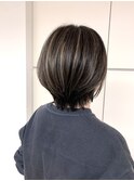 ３０代４０代◎白髪ぼかしハイライト × タイトショート