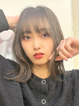 イーストハムネオ(EAST HAM NEO) ミディアムレイヤー/外ハネ/くびれ