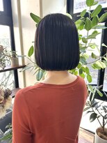 ツタ(tuta) スッキリ丸みボブ