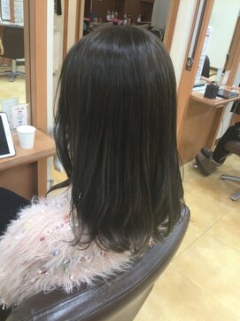 ヒラトヤ 肴町店 オリーブグレージュ*透明感*ミディアムレイヤー*20代30代