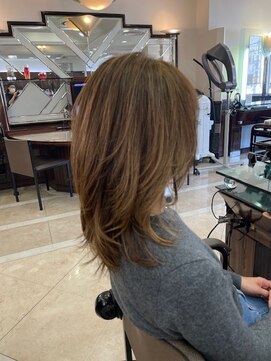 エルプリエ(elle brille) 明るめ白髪染め×ミディアムレイヤー