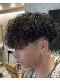 桑名スペインカールツイストパーマフェードフリンジカット