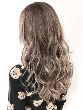 リリー シンジュク(Lilly) 【Lilly新宿】#ヌードベージュ#イルミナカラー#透明感カラー