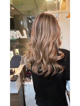 ラフ(LAFF) #黒髪#ボブルフ#ネビージュ#小顔#ワンレン