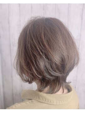 ビューティドレッセヤマノ 池袋パルコ(Beauty Dresse YAMANO) ニュアンスハイライト/シルエット◎かろやかボブ♪30代40代50代