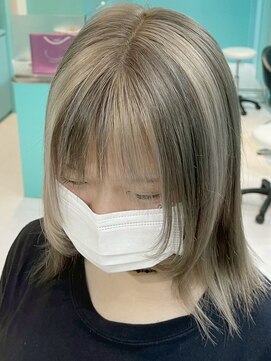 ユー イケブクロ(u Ikebukuro) ブロックカラー/グレージュ/ベージュ/レイヤー/ミディアム