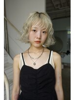 シキ 渋谷(siki)&nbsp;ハイトーン/ブリーチ/レイヤーカット/シアーカラー/渋谷/原宿