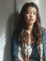 エミュ 表参道 青山(emu)&nbsp;【emu井上信洋】ルーズにほつれるウェーブレイヤー【エミュ】