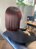 マーレ(MARLE./)&nbsp;艶ワインレッドのストレートボブ