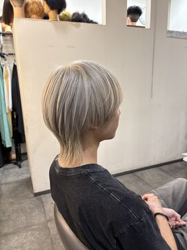ヘアープロポーザー ラグ(hair proposer Leggu) ホワイトブロンド