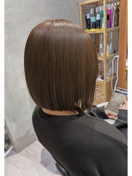 シスイ(sisui) ぱつっとボブ