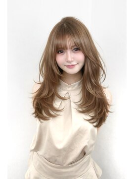アマトウキョウ アユンチェ(AMA TOKYO×AYUNCHE) 大人気レイヤー！小顔に見えるレイヤーカット