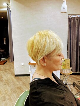 パペル(PAPEL) 外国人風ショートカット+ブリーチ