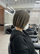 イキ 表参道(iki omotesando)&nbsp;モード/無造作ウェーブ/大人ガーリー[表参道駅]