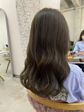 リル(re'll) 《花屋併設》オリーブカラー［酸性ストレート/ヘアセット］