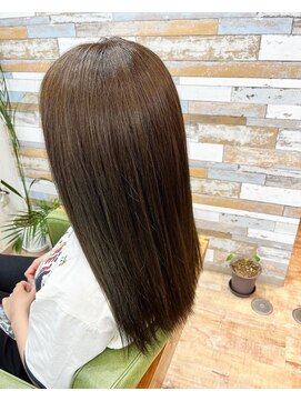 ハウオリ ヘアーワークス(Hauoli hair works) オリーブカーキカラー