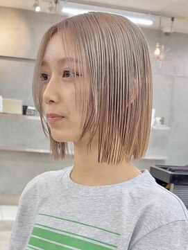 ヴェイン 渋谷(vain) ミニボブ前髪なしレイヤーボブ切りっぱなしミルクティーベージュ