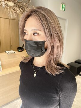 アヴァンス 京橋店(AVANCE) ハイトーンカラーに顔まわりレイヤーくびれスタイル