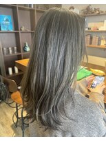 ヘアーアンドライフ ドア(hair&life Door)&nbsp;【白髪ぼかしにも◎】ハイライト×オリーブグレー