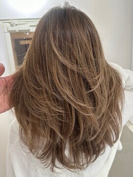 グロウ 恵比寿(grow) ハイライトカラー/ミルクティーベージュ/レイヤーカット