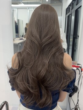 ヴィヴィー 福岡天神店(VIVIE) ワンカラーで出来る色素薄めカラー×縮毛矯正