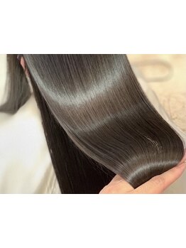 髪質改善"ホリスティック縮毛矯正"で憧れの艶髪に[烏丸/キッズスペース/トリートメント/大人女性/学割U24]