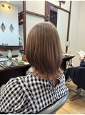 ベージュレイヤーボブ