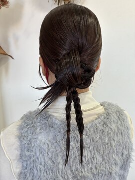 タイトヘアアレンジ