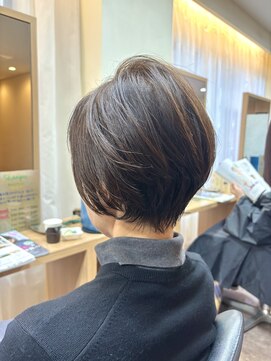 トップにボリューム！ショートボブ！