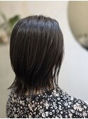 軽やかミディボブ