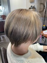 エイム ヘア デザイン 町田店(eim hair design)&nbsp;丸みショート/丸みシルエット/マッシュショート/ハイトーン/町田