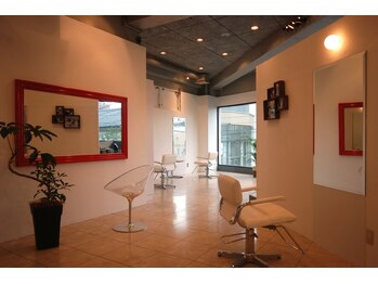 HAIR SALON RIAH　【ヘアサロン　ライア】