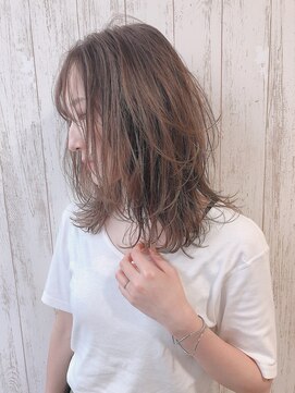 ナナ(Nana.) レイヤーベージュ