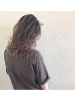 ラフ バイ マグ 南松本(R.A.F. by Mag)&nbsp;20代30代40代ハイライト外国人風カラープラチナアッシュ