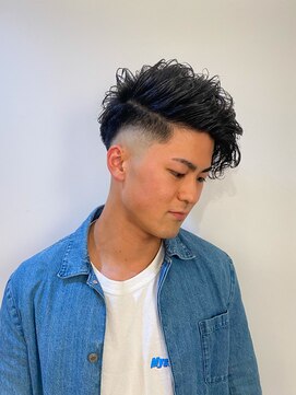 フリゼーア 川西店(FRISEUR) 【メンズパーマ】フェード×デザインパーマ