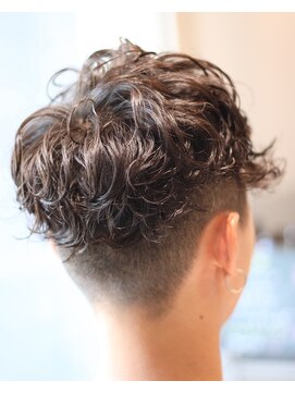 ノイセル 西本町(Noisyle) サマーカットツーブロックショート無造作パーマフェードカット