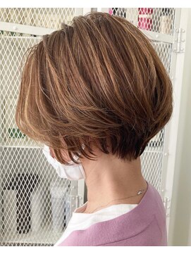 ヘッズ 本八幡店(HEADS) ミディアムヘア ショコラベージュ ボブルフ ベビーバング