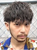 波巻きスパイラルパーマショートレイヤー夏髪すっきり刈り上げ
