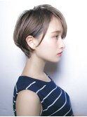 ショートボブ