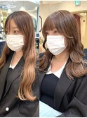 くびれセミロングにイメチェンヘア◎ ナチュラルベージュカラー