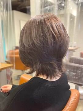 アンプリュス リアン(1+ Unplus lien) ハイライト外ハネくびれウルフヘアアッシュグレージュ