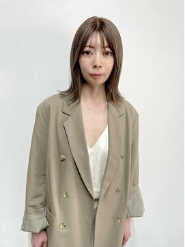 ワンインチ(1 inch) 外ハネロブ/ベージュカラー/前髪カット