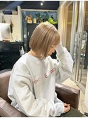 切りっぱなしボブ　ヘイリーボブ　タッセルボブ