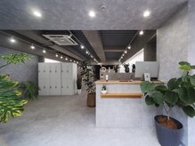 リベル 西中島(Libelle)の雰囲気（広々した店内）