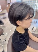 くせ毛さんでもおさまる耳掛けショートボブ