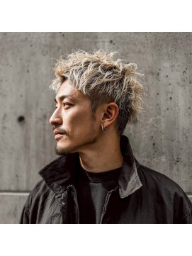 ハッシュタグネイビ－ 仙台長町店(#NAVY) ハイトーンショート/白髪ぼかし