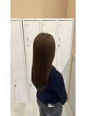 ベージュ